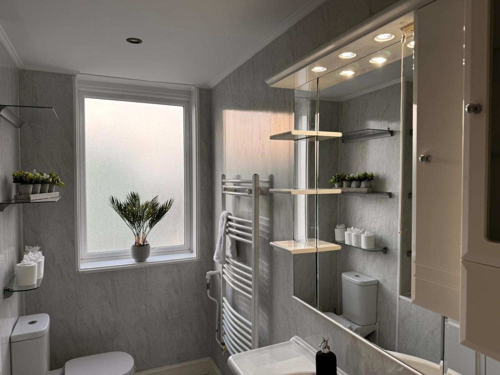 Serene Ocean Side Apartment Btn Brighton ภายนอก รูปภาพ