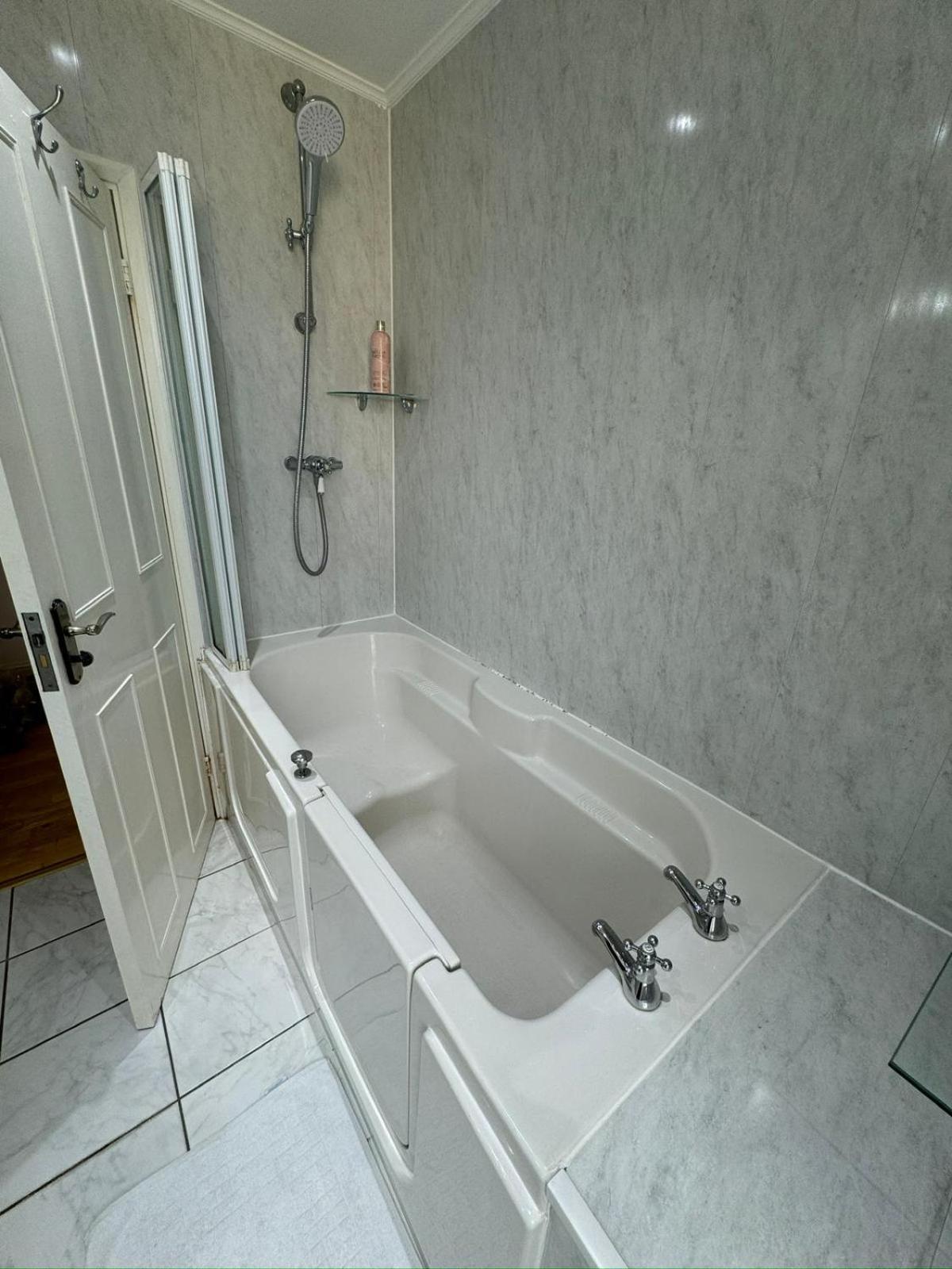 Serene Ocean Side Apartment Btn Brighton ภายนอก รูปภาพ